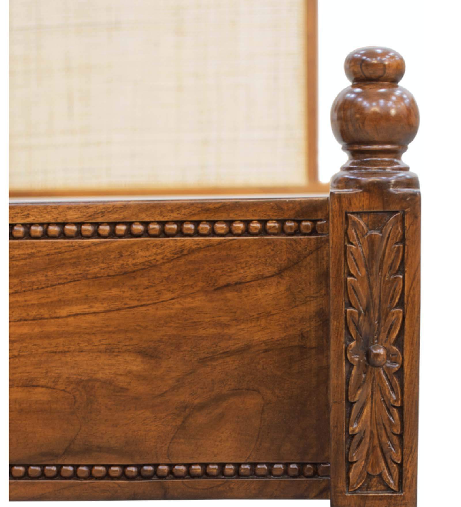 Frost Queen Size Bed