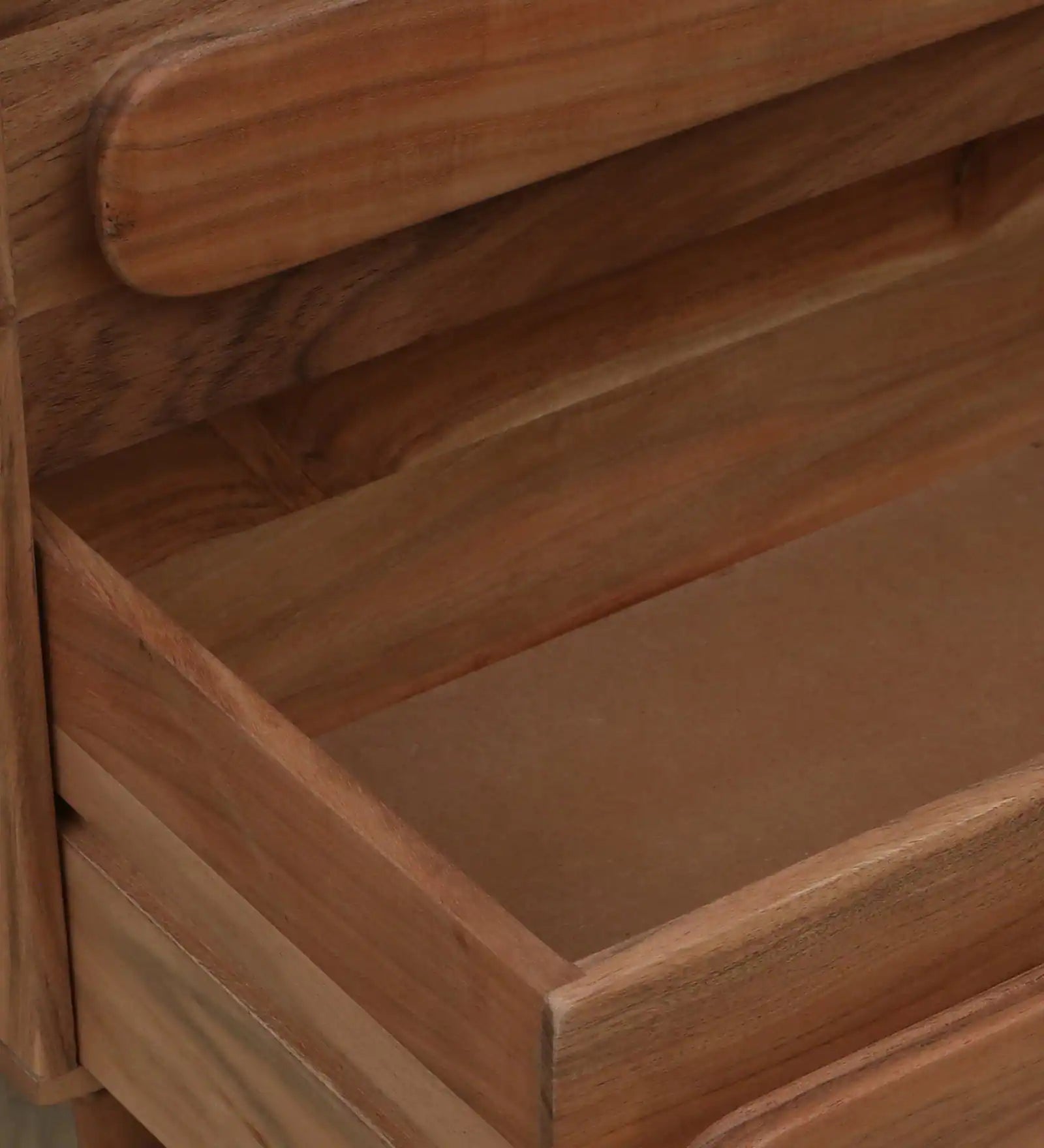 Luxe Chest of Drawer