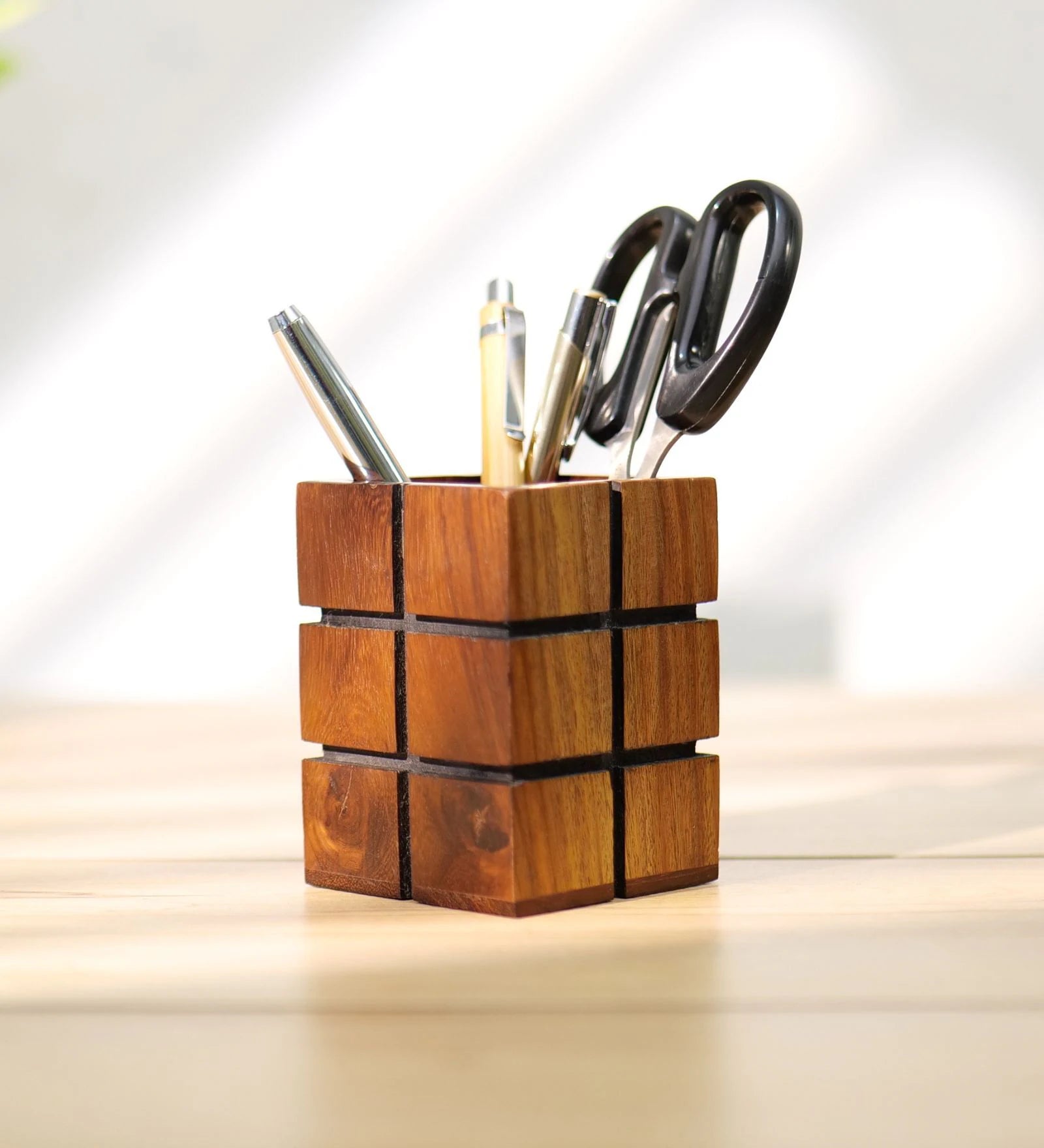 Jarvis Pen Holder