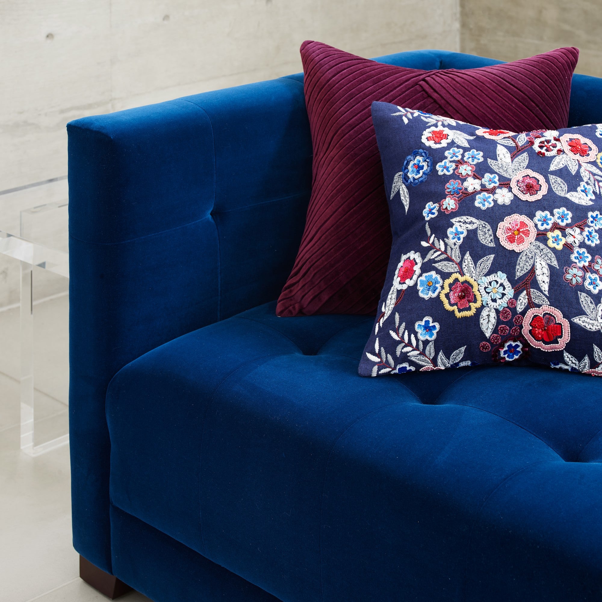 Cavallo Sofa