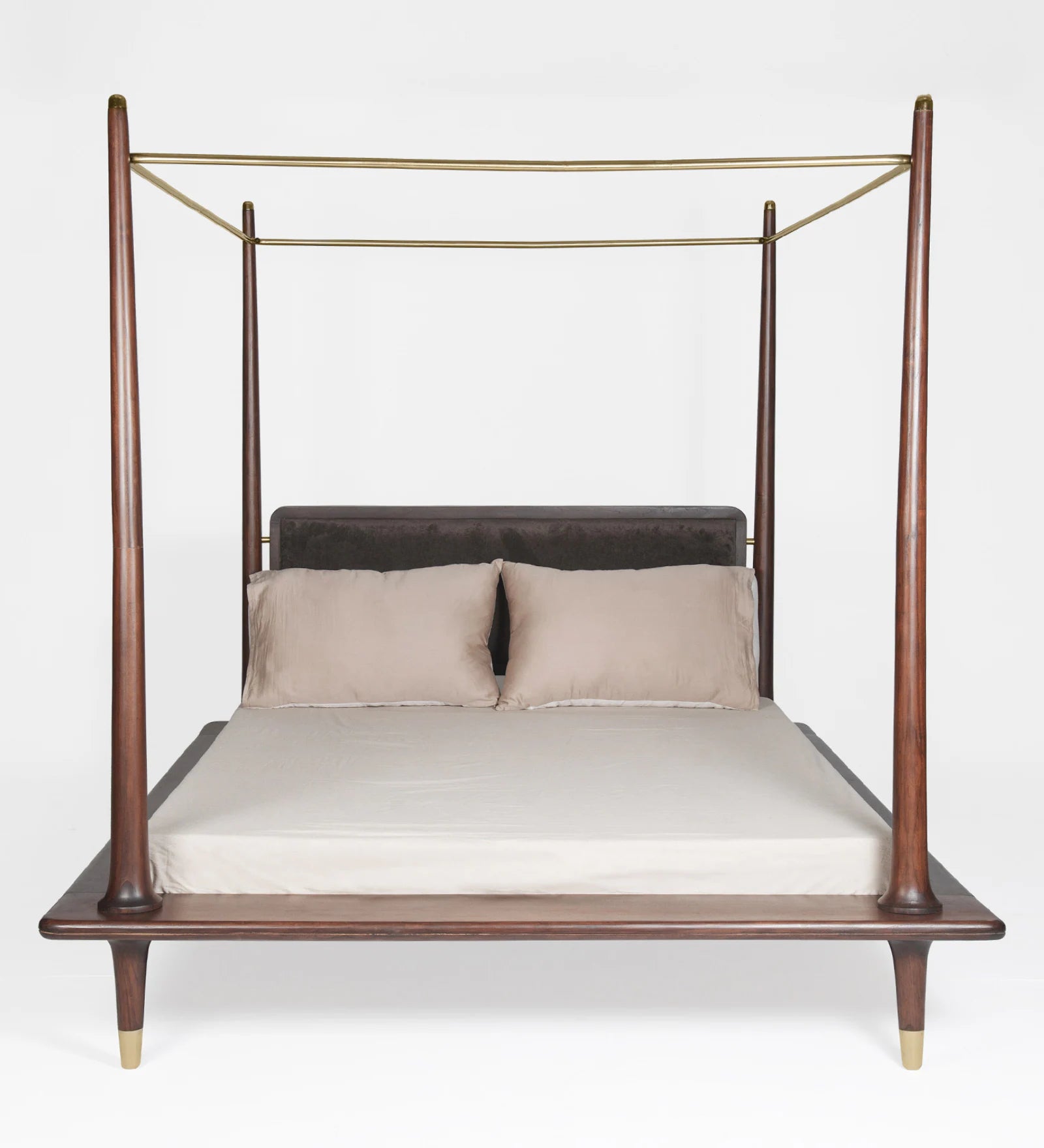 Trace Poster Queen Bed