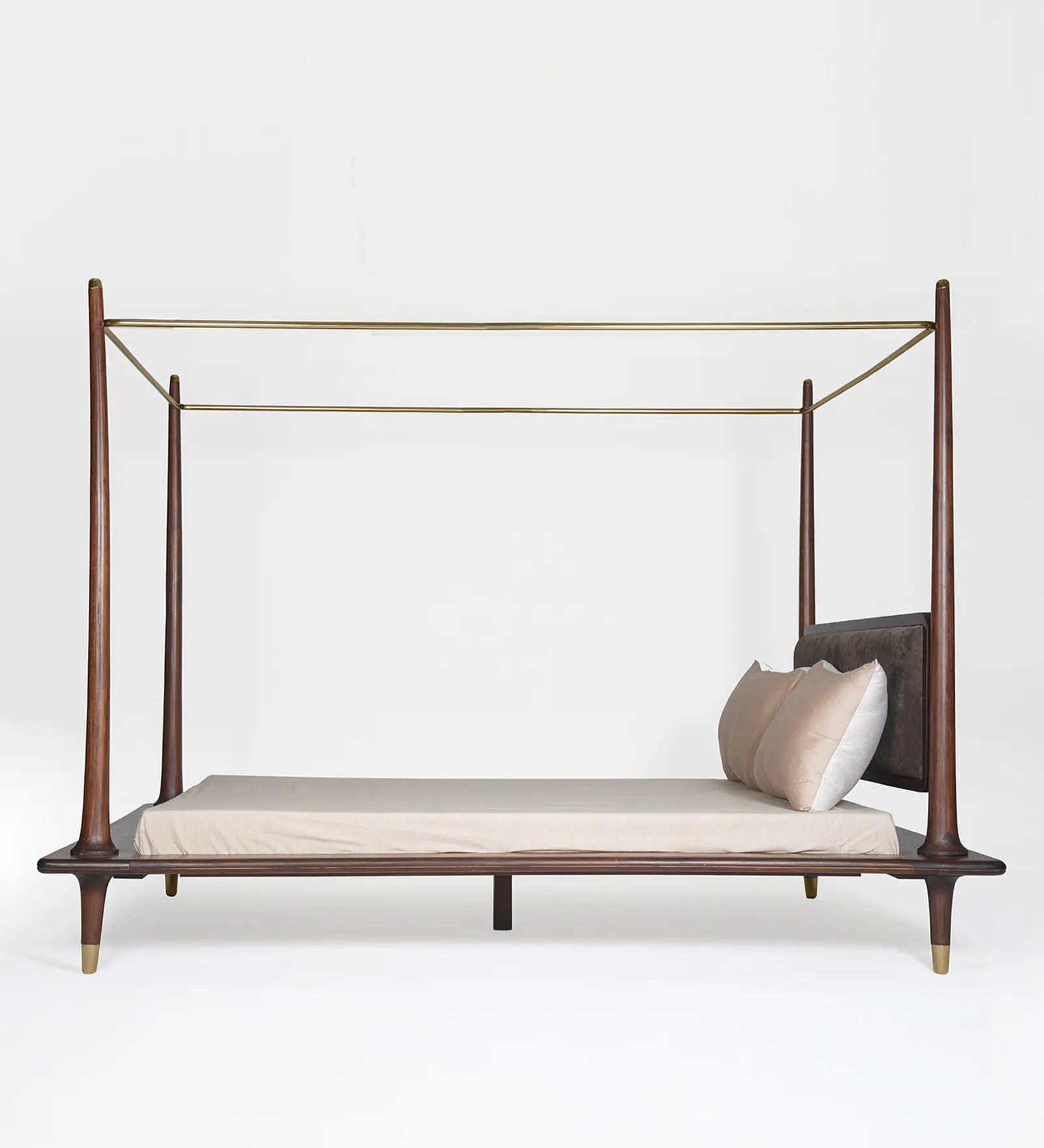 Trace Poster Queen Bed