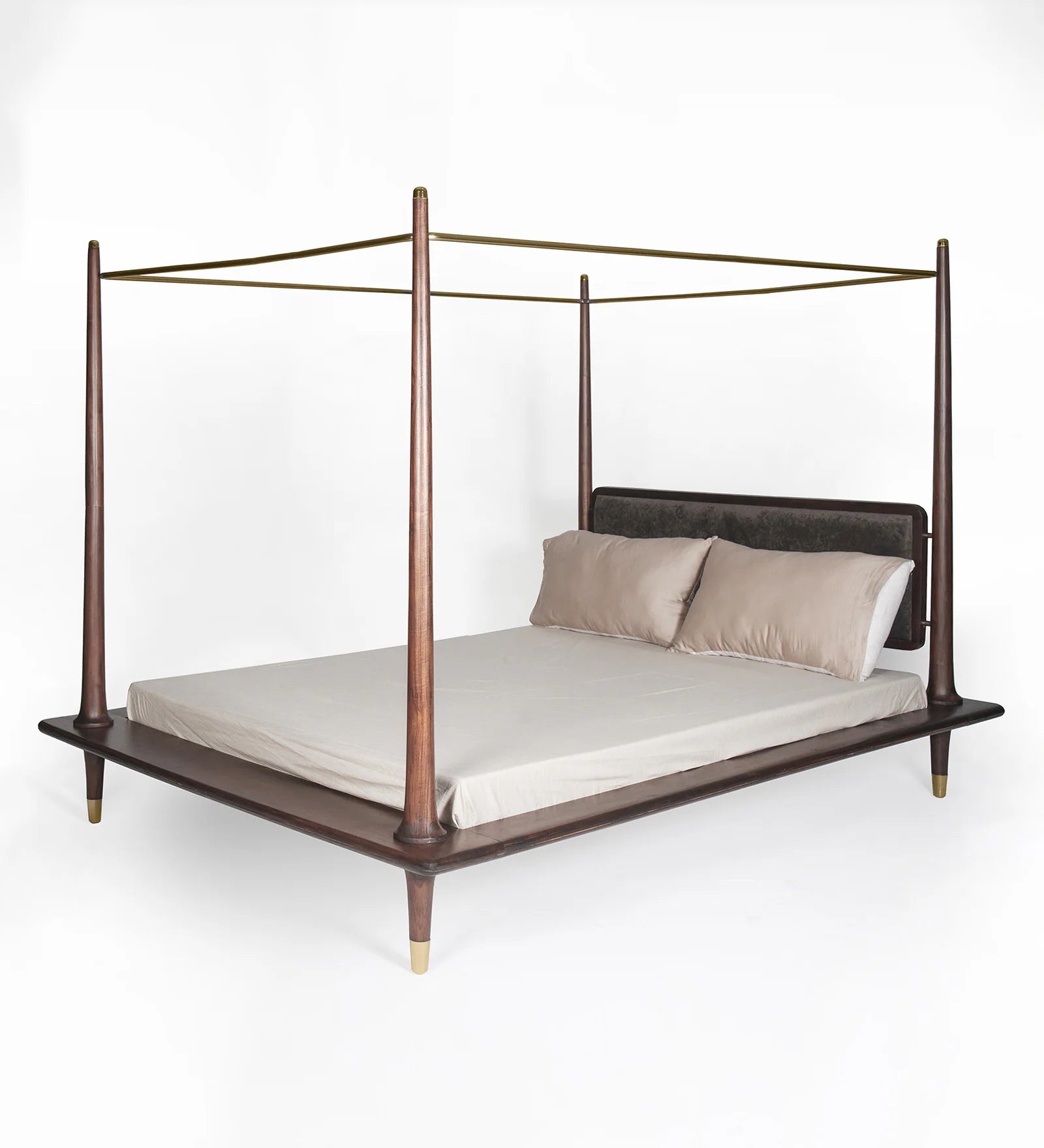 Trace Poster Queen Bed