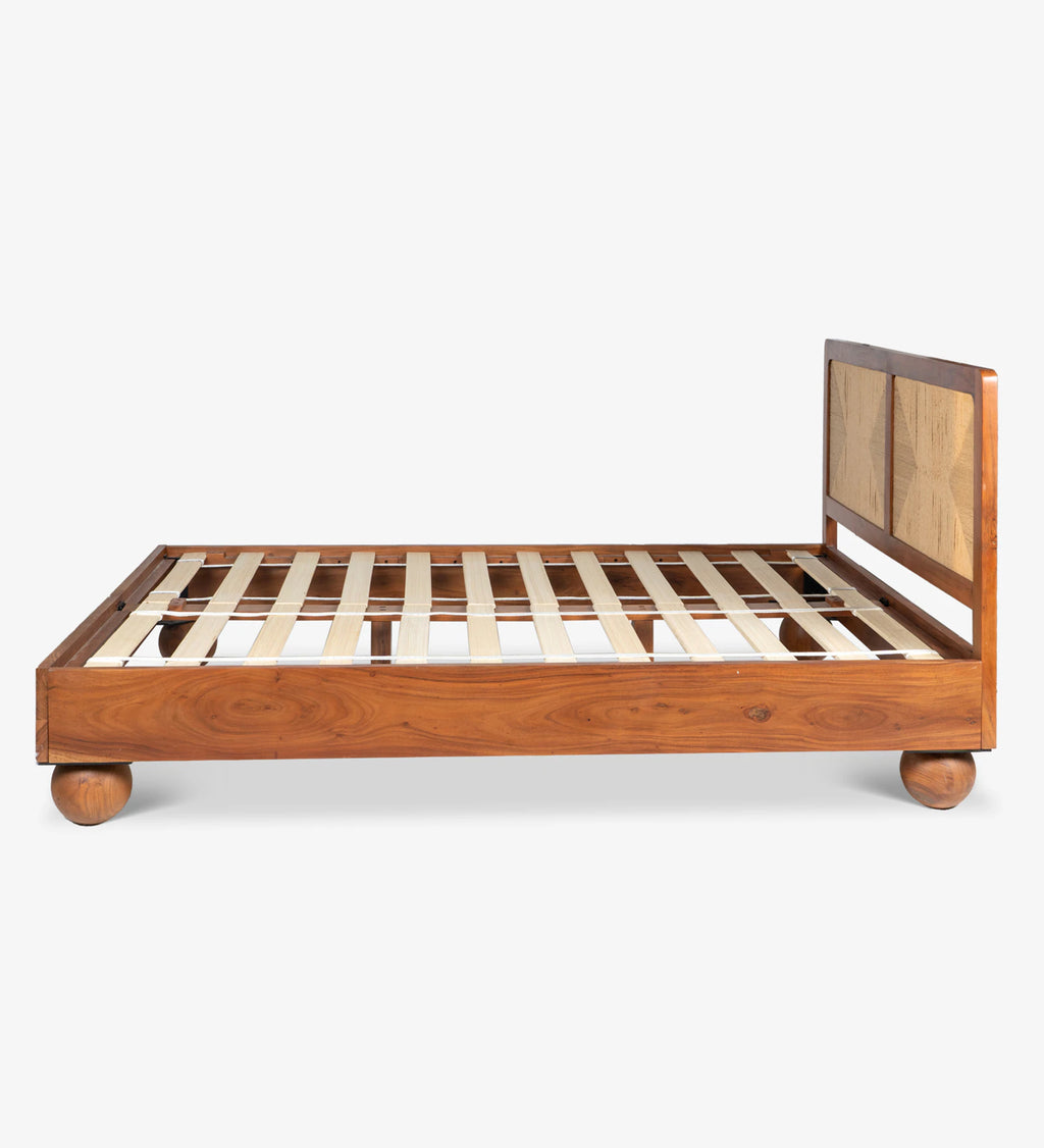 Pique Bed Queen Size