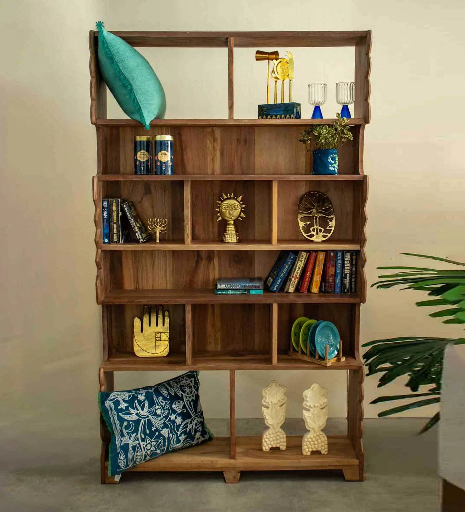 Arc Book Shelf