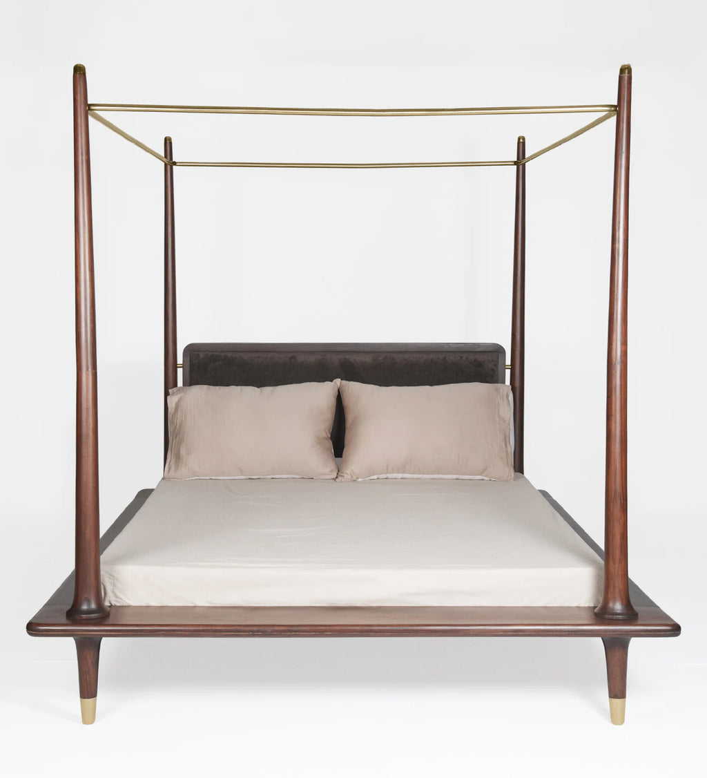 Trace Poster Queen Bed